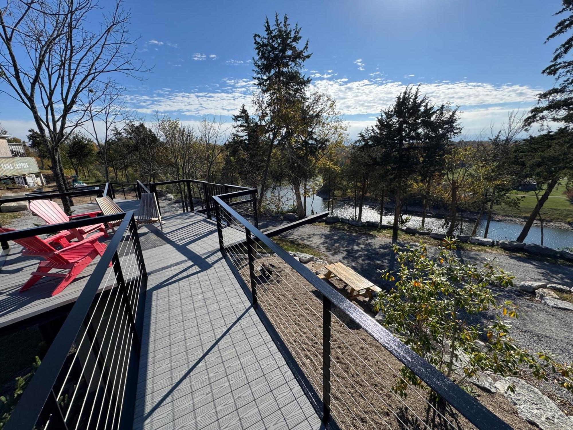 Отель Lockridge Park Дэнвилл Экстерьер фото