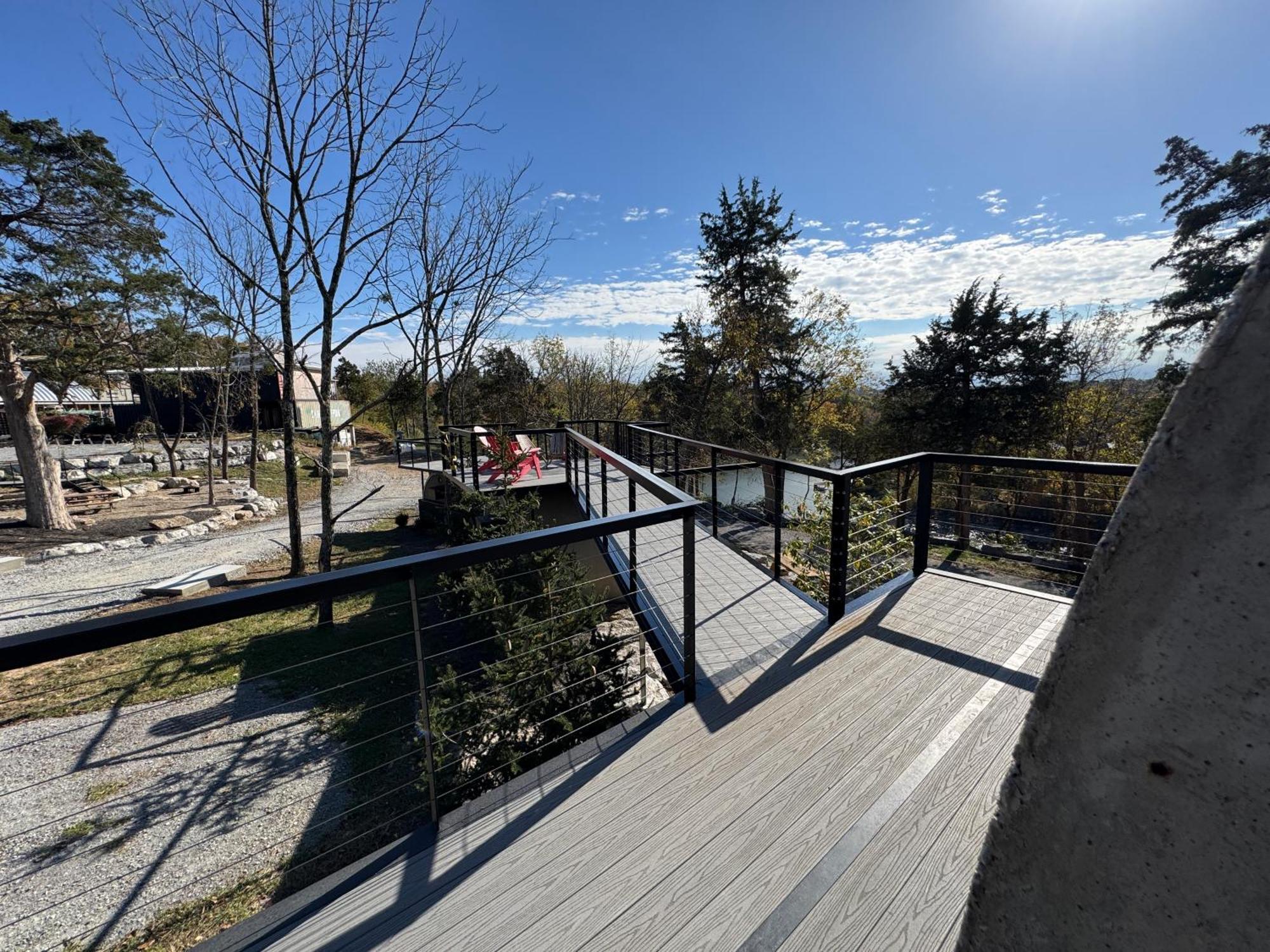 Отель Lockridge Park Дэнвилл Экстерьер фото