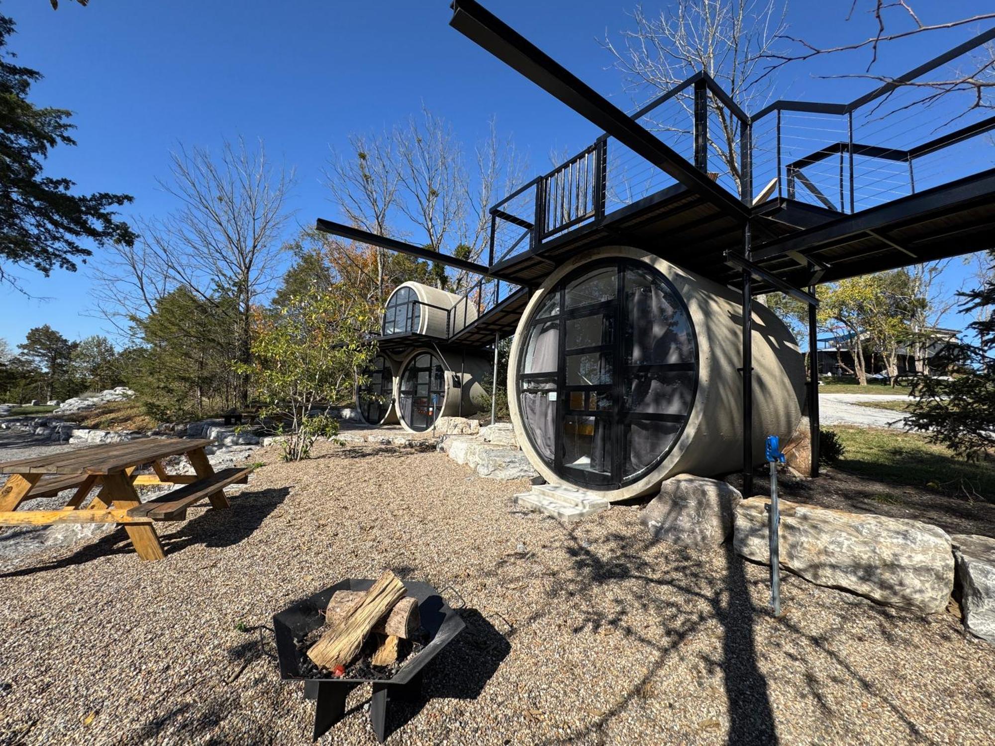 Отель Lockridge Park Дэнвилл Экстерьер фото